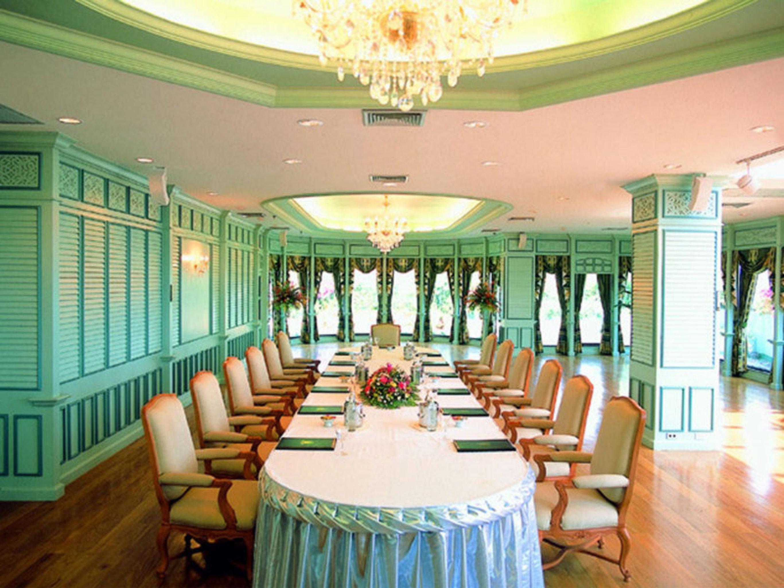 Montien Riverside Hotel Μπανγκόκ Ανέσεις φωτογραφία The interior of the Thai Parliament
