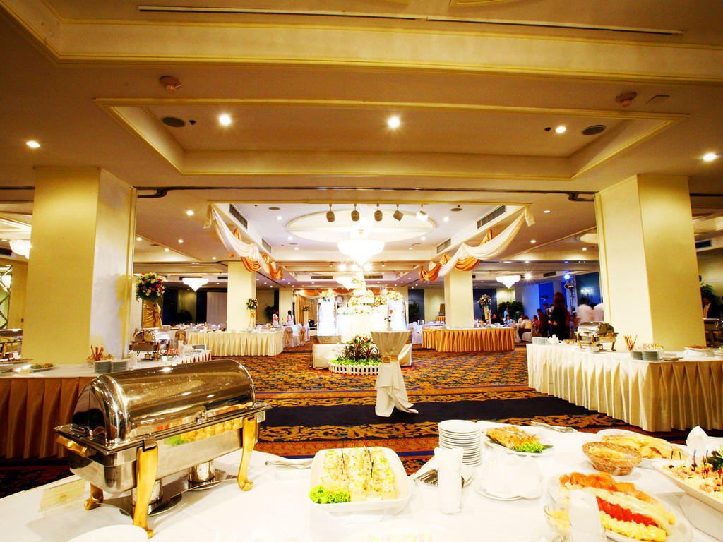 Montien Riverside Hotel Μπανγκόκ Εξωτερικό φωτογραφία The Grand Ballroom