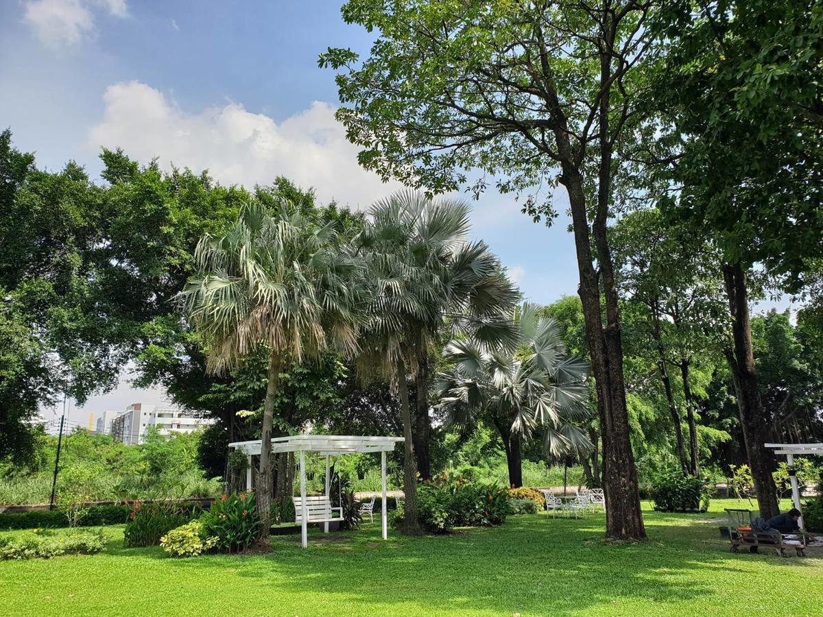 Montien Riverside Hotel Μπανγκόκ Εξωτερικό φωτογραφία LUMS Campus