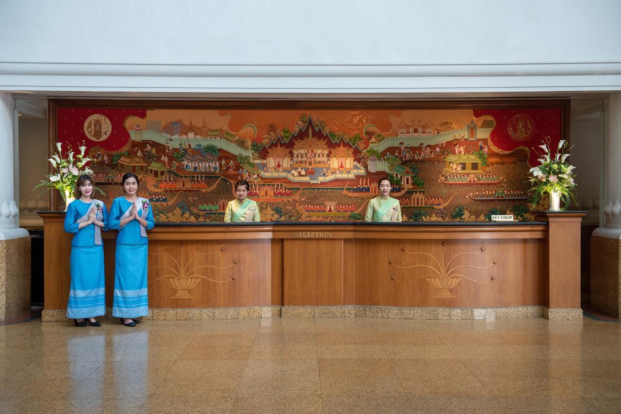 Montien Riverside Hotel Μπανγκόκ Εξωτερικό φωτογραφία The lobby of the hotel